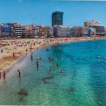 Bed and Breakfast Loft En Las Canteras *